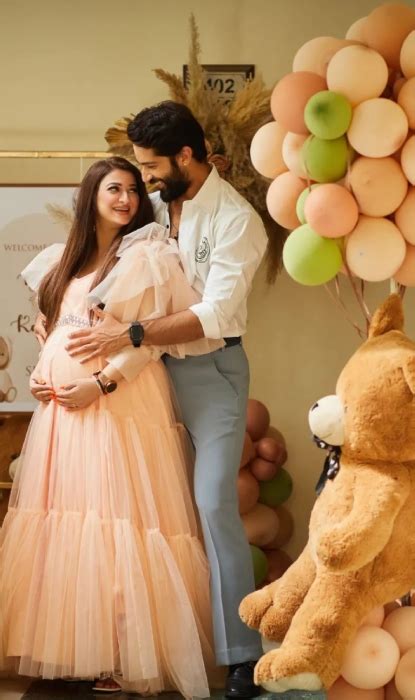 bella vohra age|'Imlie' Fame Karan Vohra's Wife, Bella Pregnant With .